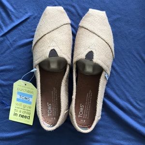 NWT burlap toms